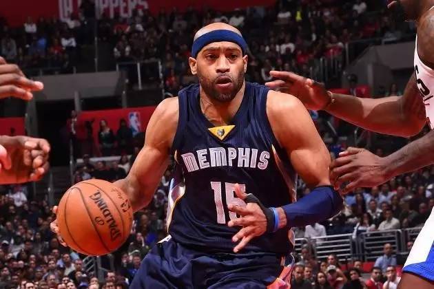 在球迷圈引 在球迷圈引