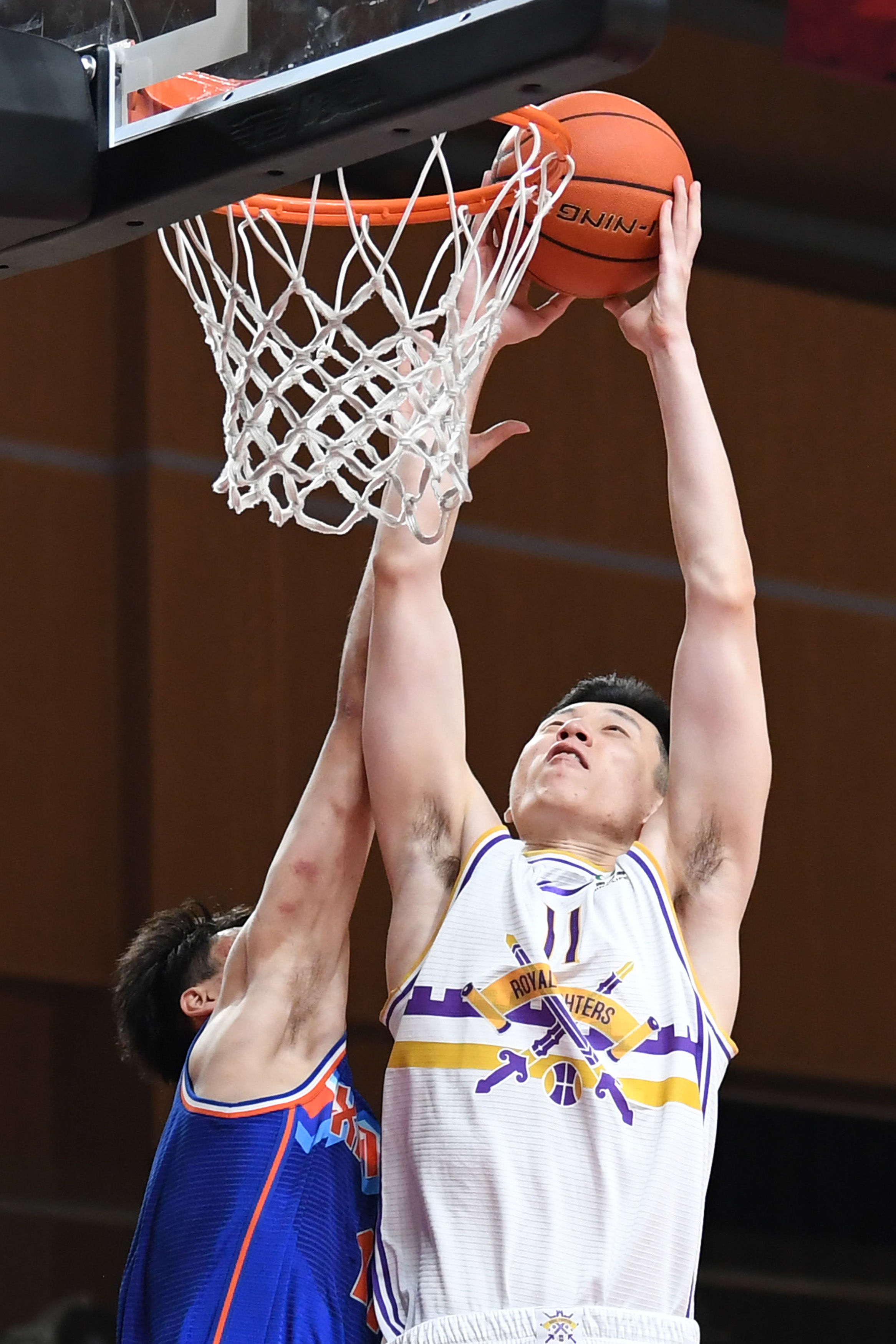 与此对应 与此对应