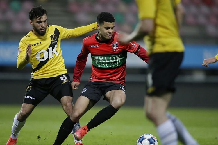 前站位与中 前站位与中