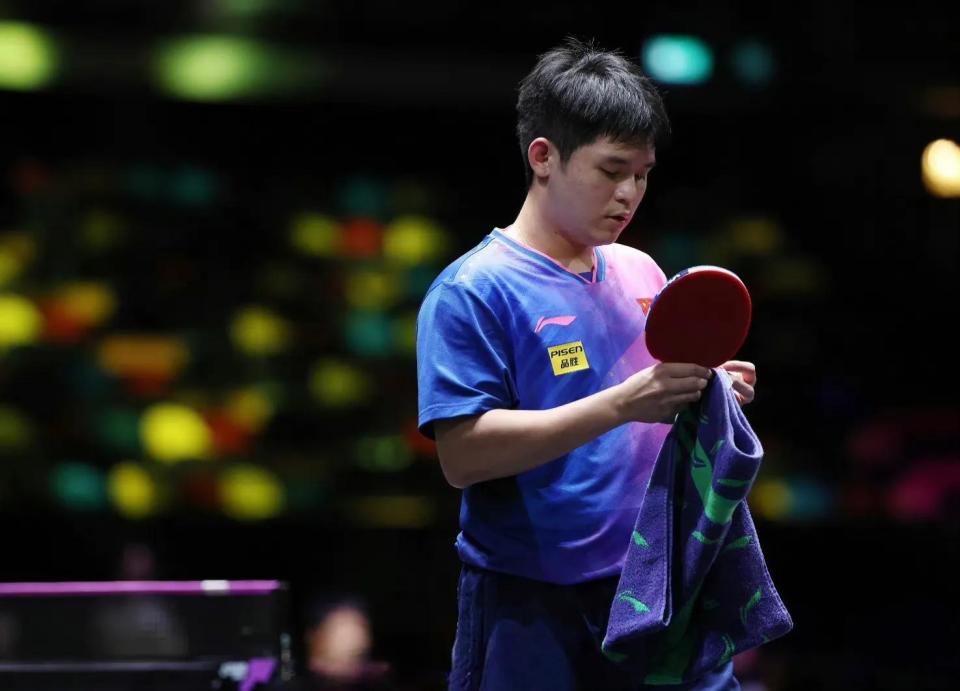 月形成话题 月形成话题