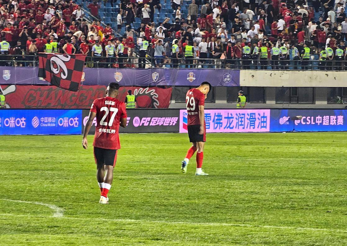 张玉宁